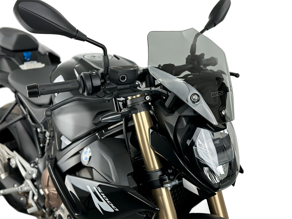 Plexi motocyklu WRS TOURING pro BMW S 1000 R rok 2022-2023, výška 31 cm, šíře 33 cm, barva kouřová
