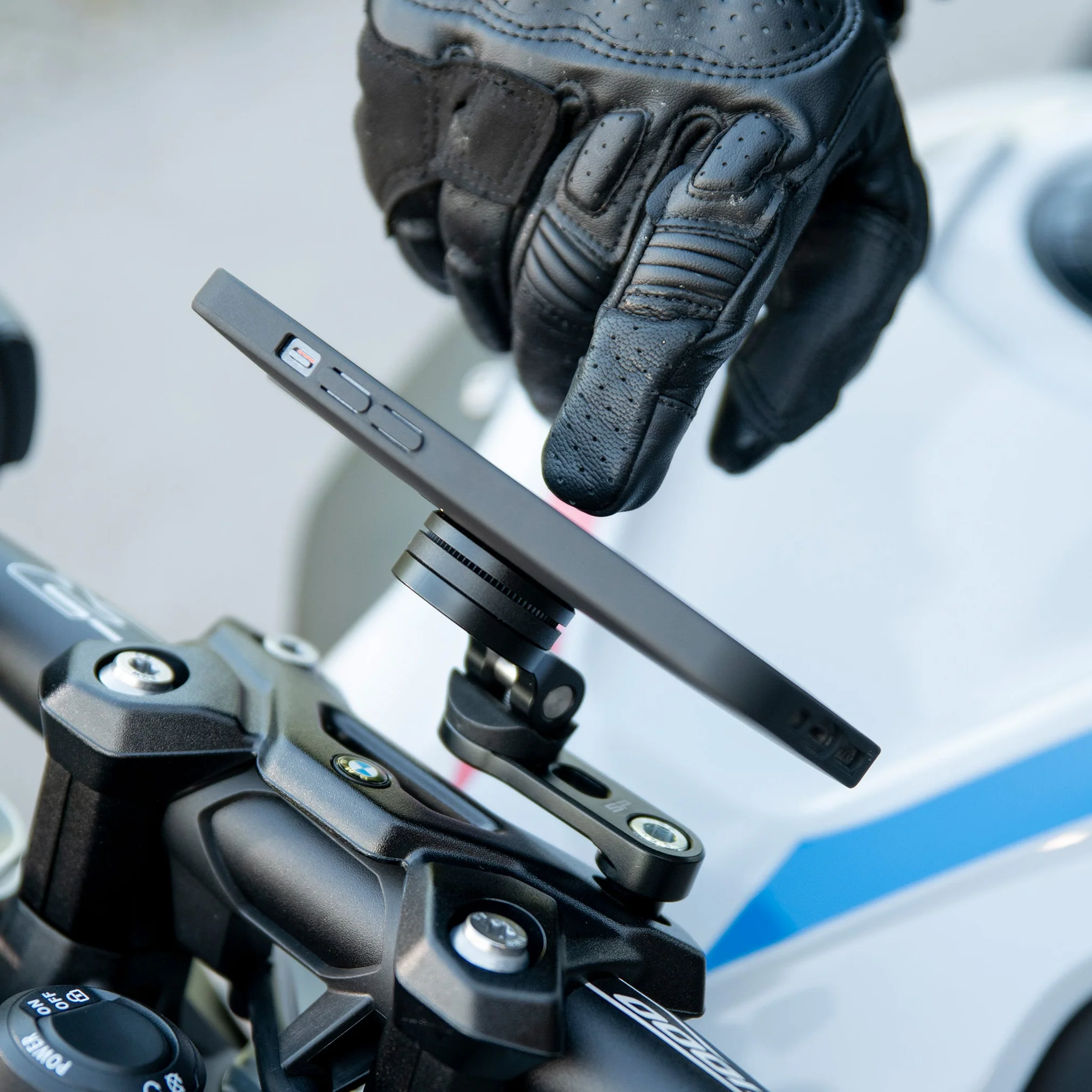 Držák mobilního telefonu do držáku řidítek SP CONNECT BAR CLAMP MOUNT PRO 53232 barva černá