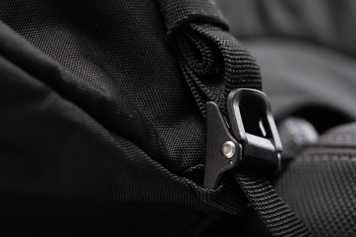 Zadní brašna na sedadlo motocyklu SW-MOTECH ION EXTENSION TAIL BAG černý velikost L, rozměry  50,0 x 70,0 x 30,0 cm, objem 50 litrů