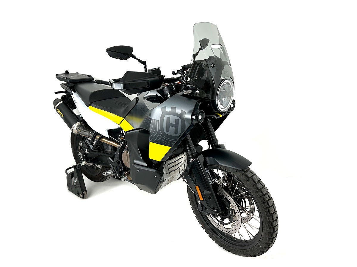 Plexi motocyklu WRS verze TOURING pro HUSQVARNA NORDEN 901 ABS rok 2022-2023 barva kouřová, výška plexi 33,5 cm 