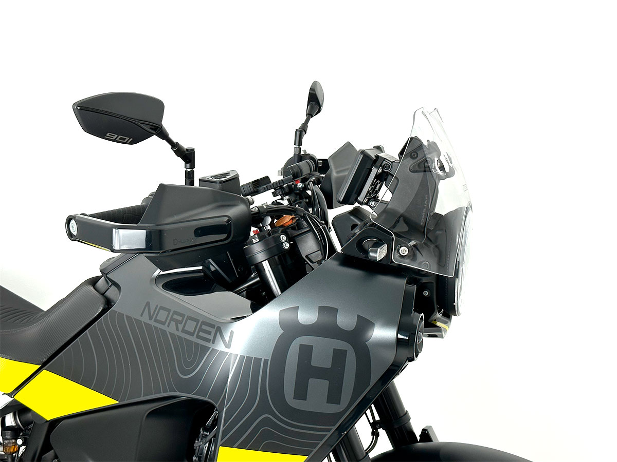 Plexi motocyklu WRS verze ENDURO pro HUSQVARNA NORDEN 901 ABS rok 2022-2023 barva čírá, výška plexi 18,5 cm 