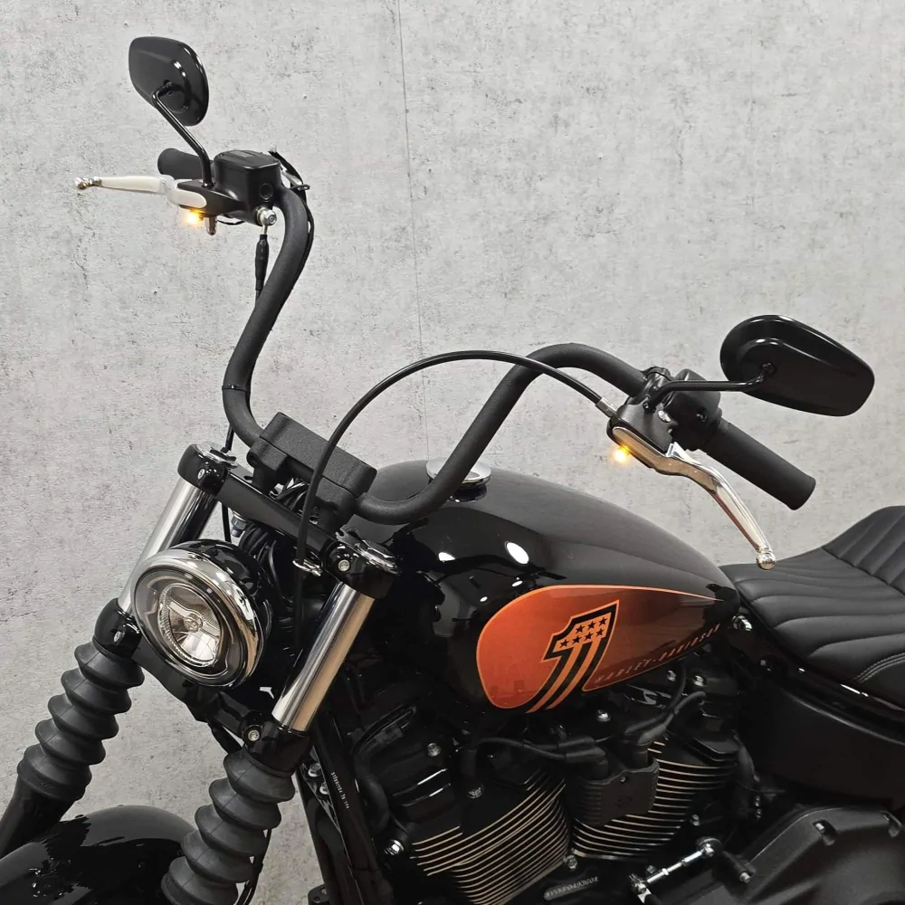 Led blinkr na řidítka motocyklu KELLERMANN DASH A 187.115 pro HARLEY DAVIDSON SOFTAIL rok 2018 a výš, pozice montáže přední pravá strana, 1 kus, rozměr 11 x 48 x 13 mm 