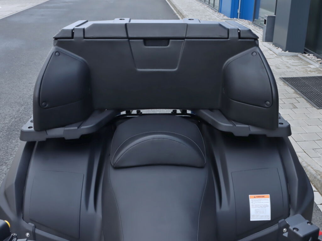 Uzamykatelný zadní box na čtyřkolku SHARK Accessories box AX100 černý vnitřní prostor 100 litrů 