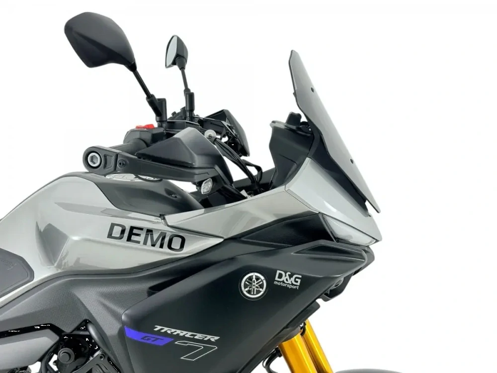 Plexi motocyklu WRS verze SPORT pro YAMAHA RACER 7 / GT rok 2025-2026 barva tmavě kouřová, výška 39 cm