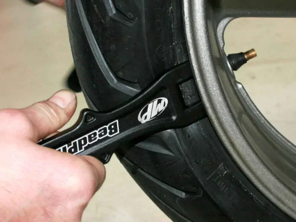 a Páky na srážení pneu MOTION PRO BEAD PRO FORGED typ 08-0519 délka 24,9 cm, sada