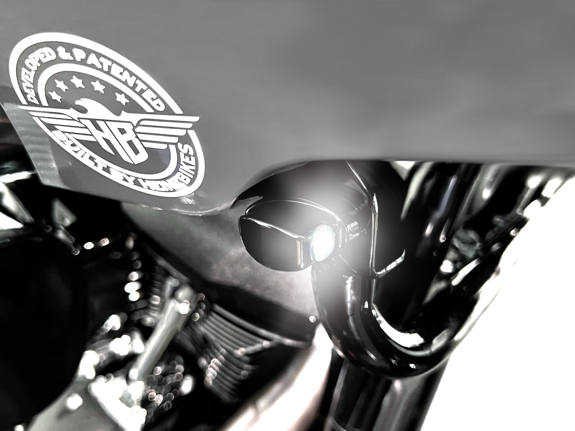 Poziční světla / blinkry pro motocykly HEINZ BIKES TURN SIGNALS verze NANO ST pro Harley-Davidson® LOW RIDER ST od roku 2022, barva černá, pár