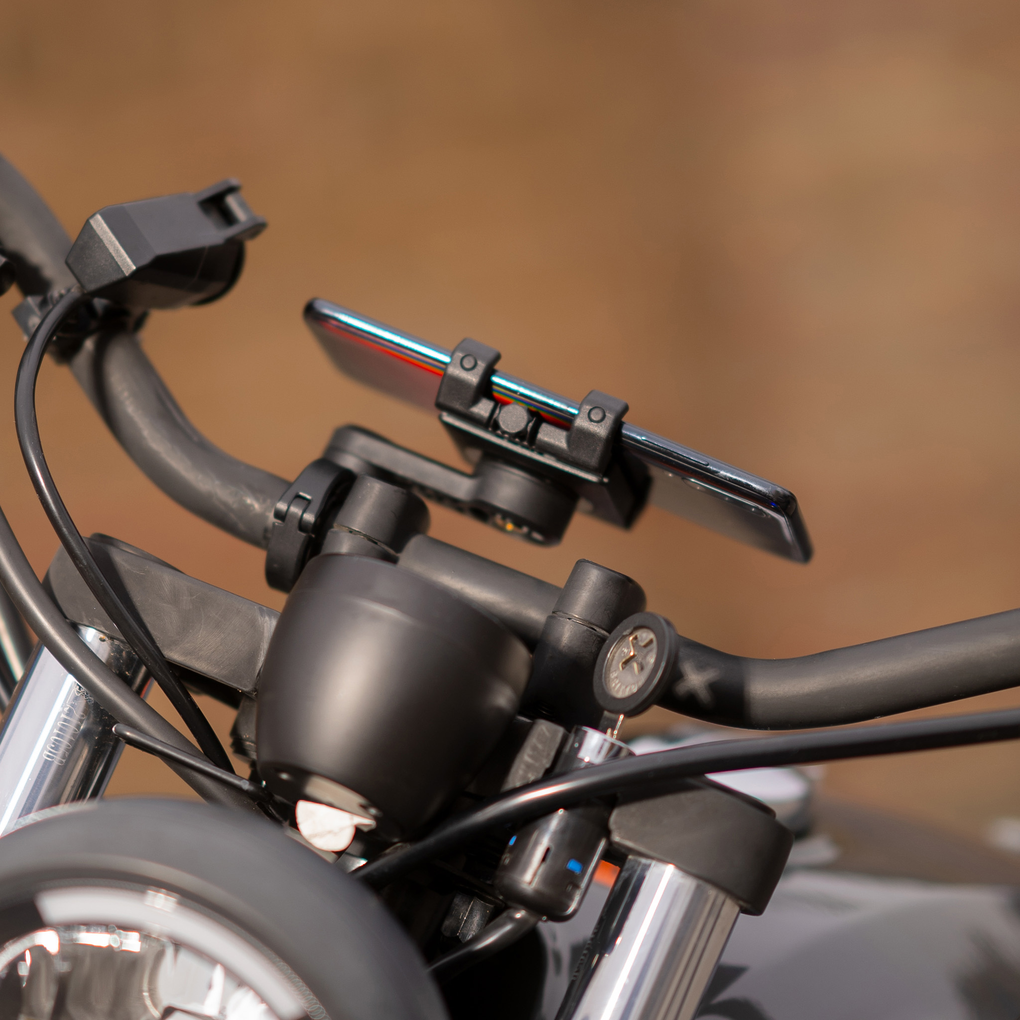 Držák mobilního telefonu na motocykl SP CONNECT Moto Bundle LT Universal Clamp SPC+ 52400