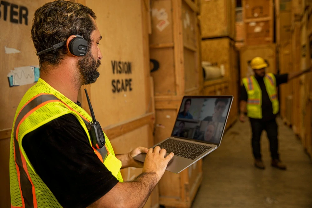 Komunikační zařízení / bluetooth adaptér SENA MESHPORT barva červená