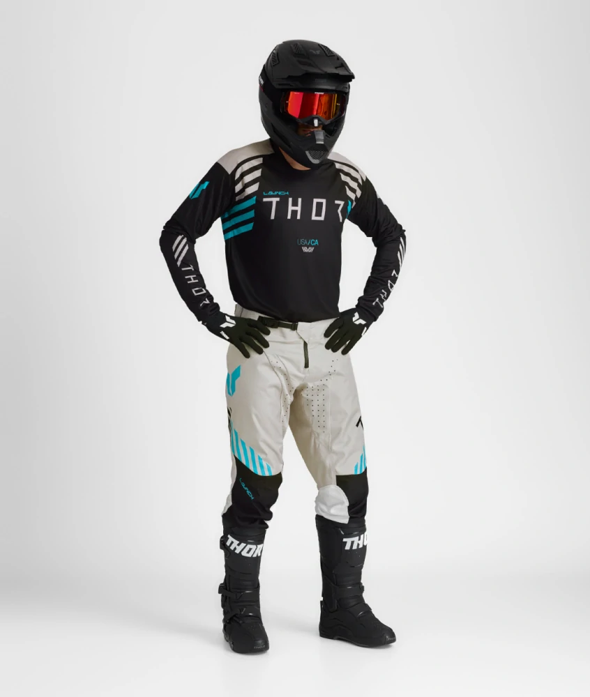 Motokrosová přilba / MX helma THOR FLEET BLACKOUT  barva černá matná