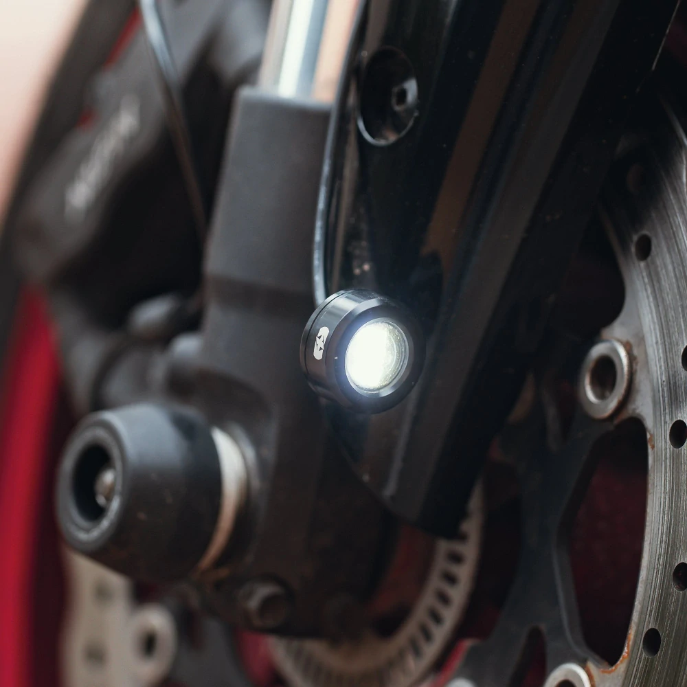 Přídavné přední světla motocyklu OXFORD RUN LIGHT EL381 provozní napětí 12V - 15V 