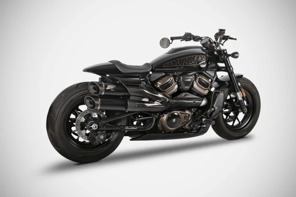 Výfukový systém motocyklu ZARD FULL KIT EXHAUST SYSTEM 2:1 pro motocykl HARLEY DAVIDSON Sportster S RH1250S ROK 2021-2025 VIZ POPIS, barva černá