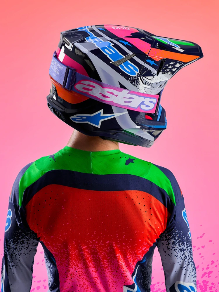 Motokrosová přilba ALPINESTARS SUPERTECH S-M10 lTOMAC LIMITED EDITION RECORDS COLLECTION (šedá/multicolor) 2026