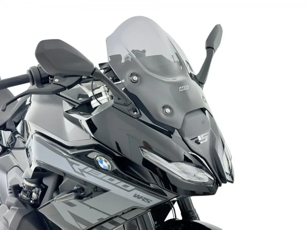 Plexi motocyklu WRS VERZE SPORT pro motocykl BMW R 1300 RS 2025-2026 barva tmavě kouřová, výška plexi 36 cm / o 1,5 cm nižší než originální plexi