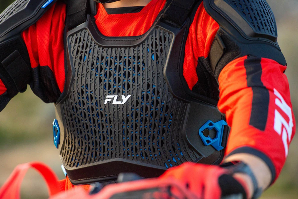 Chránič hrudi, zad a ramen pro motokros, MTB a další aktivity / chránič hrudníku a zad FLY RACING BLUEPRINT RCH-2 barva černá velikost S/M obvod hrudníku 94–107 cm