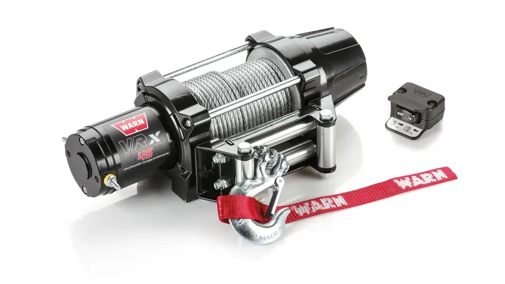 Elektrický naviják pro ATV a UTV WARN 101045 s ocelovým lanem MODEL VRX 45 tažná síla 2041 kg (4 500 lb), délka lana 15,24 m x průměr 5,6 mm
