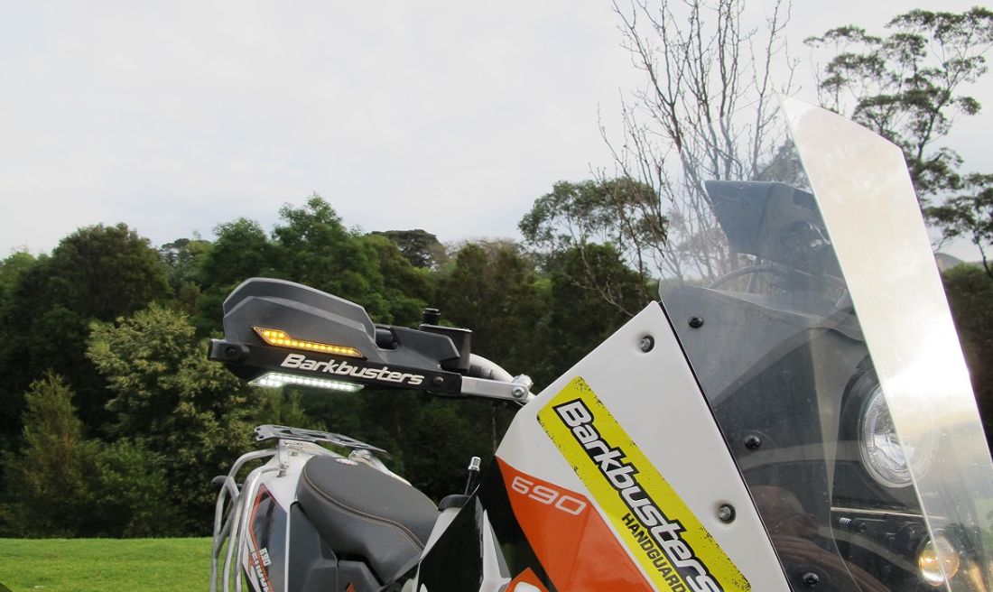 Sada LED indikátorů - blinkrů  pro kryty páček BARKBUSTERS HANDGUARDS LED AMBER LIGHT - pár  