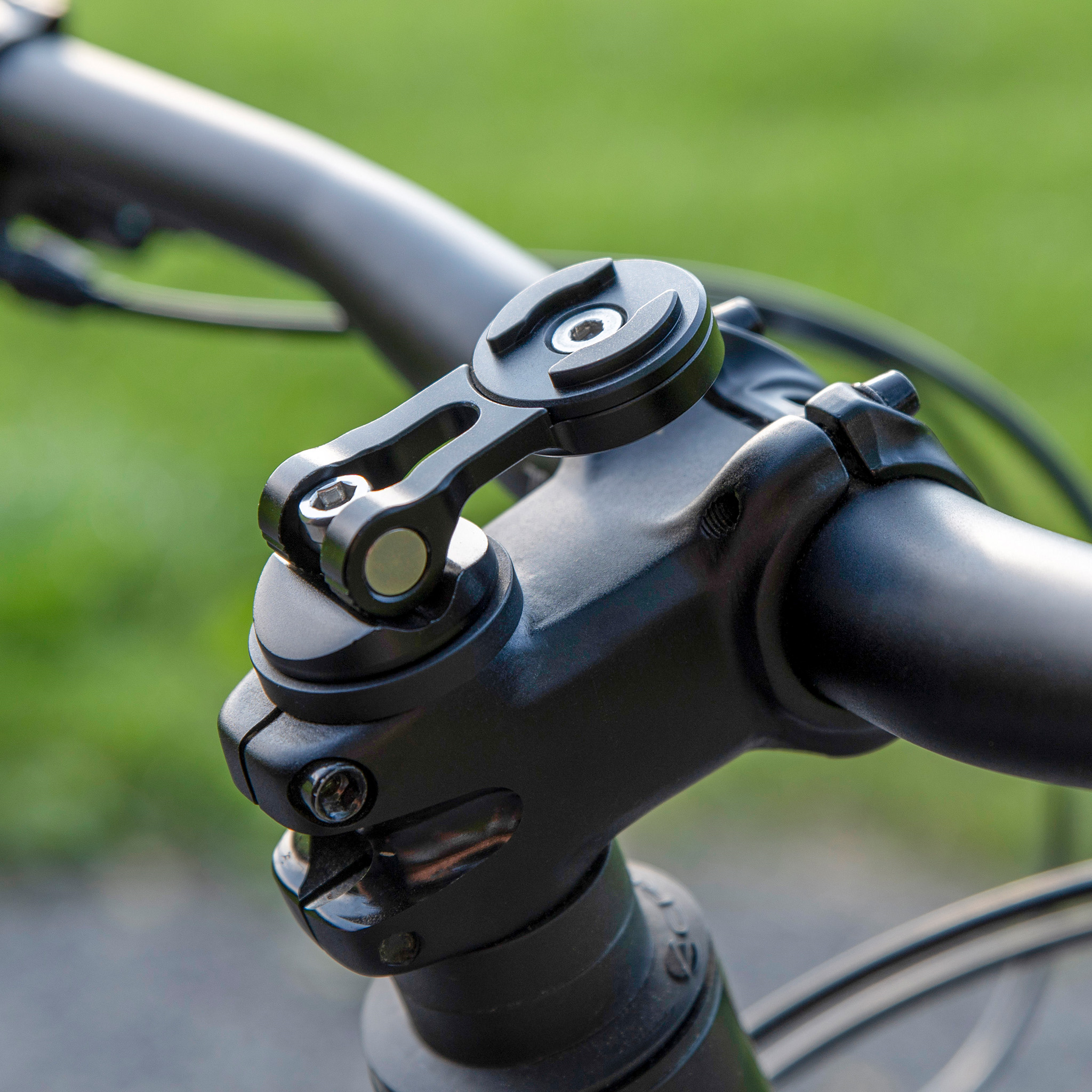 Hliníkový držák mobilního telefonu s nastavitelným ramenem SP CONNECT STEM MOUNT PRO 53340