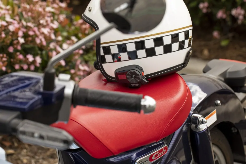 Komunikační zařízení / bluetooth headset / intercom SENA 5S  ( DOSAH 0,7 KM ) - jedna jednotka