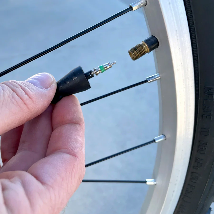 Utěsňovací přípravek pro pneu s duší / pro pneu bez duše SLIME 2V1 / 2in1 TIRE A TUBE SEALANT obsah 473 ml