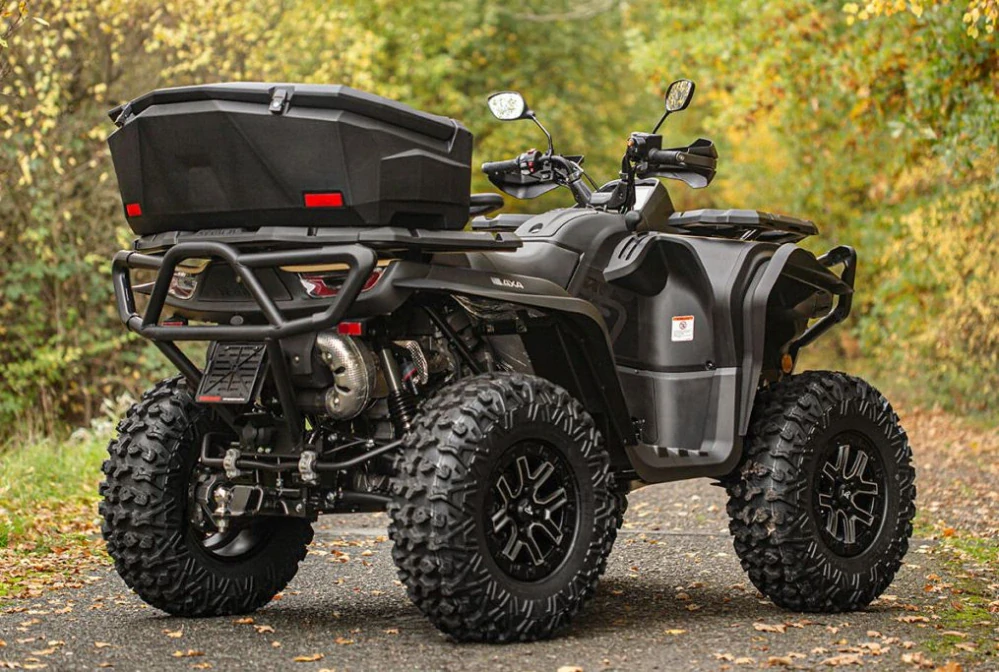 Prostorný uzamykatelný zadní box na čtyřkolku SHARK ATV Box AX145 / AX 145 pro  SEGWAY AT10 barva černá, objem 145 litrů 