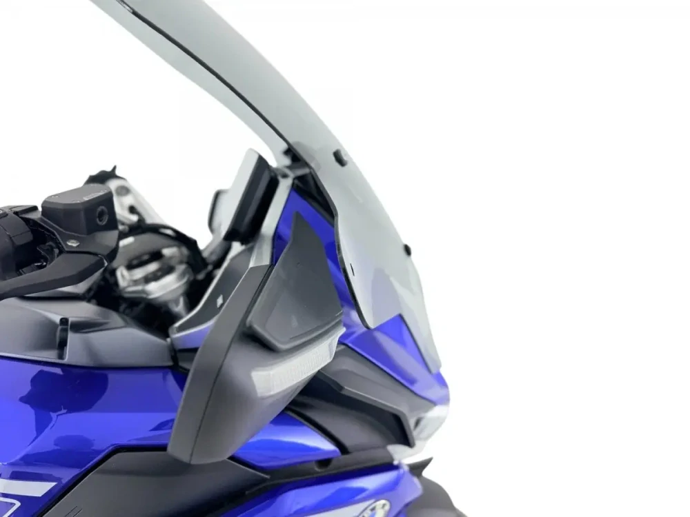 Plexi motocyklu WRS VERZE CAPONORD pro motocykl BMW R 1300 RT 2025-2026 barva kouřová, výška plexi 64 cm / o 4,5 cm vyšší / o 16 cm širší v horní části než originální plexi