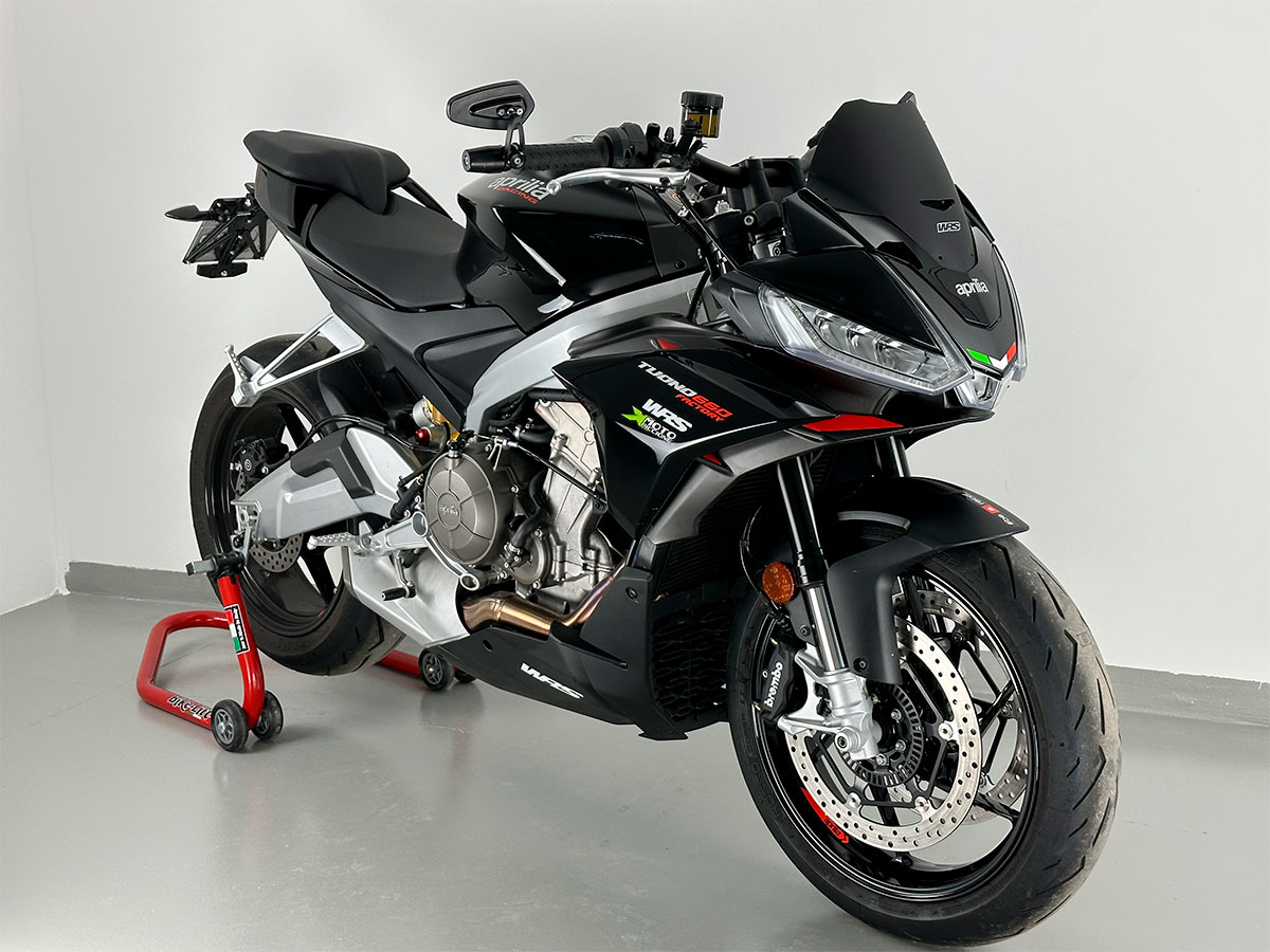 Plexi motocyklu WRS verze SPORT pro motocykly APRILIA TUONO 660 ABS viz popis rok 2021-2023, výška 23,5 cm, šíře 34 cm, barva matná černá