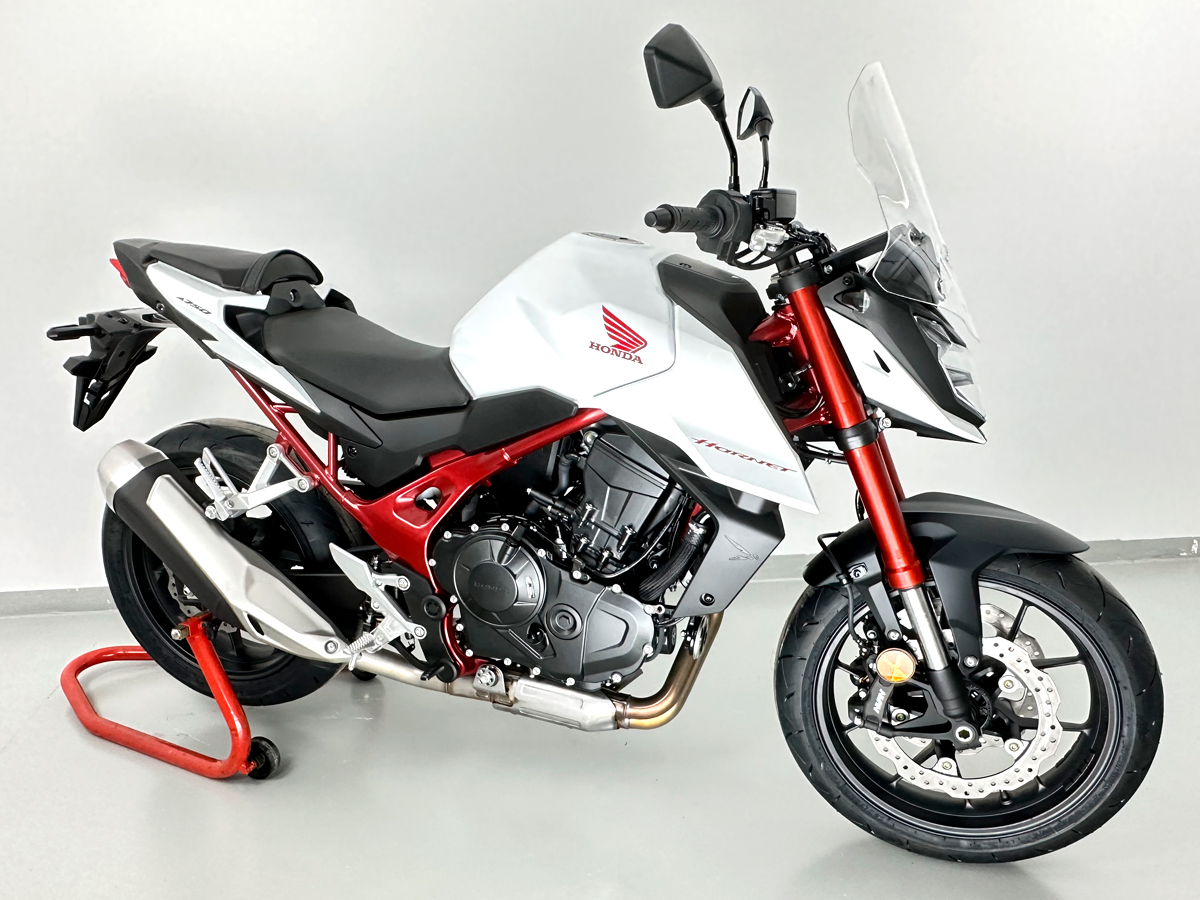 Plexi motocyklu WRS verze TOURING pro HONDA HORNET 750 ABS rok 2023-2024 barva čirá, výška plexi 43 cm