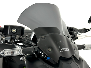 Plexi motocyklu WRS verze TOURING pro motocykly KAWASAKI Z 900 ABS rok 2020-2024, výška 31 cm, šíře 37 cm, , barva tmavě kouřová  