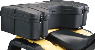 Pevný zadní úložný plastový box na čtyřkolku MOOSE OFFROAD FRONT AND REAR CARGO BOXES barva černá