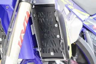 Výztuhy chladičů včetně mřížek chladičů motocyklu AXP RACING XTREM RADIATOR GUARDS pro SHERCO SE/SC 250/ 300 FACTORY / RACING rok 2020-2024