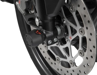 Padací protektory do osy předního kola motocyklu SW-MOTECH pro KAWASAKI Z900 2016-2020